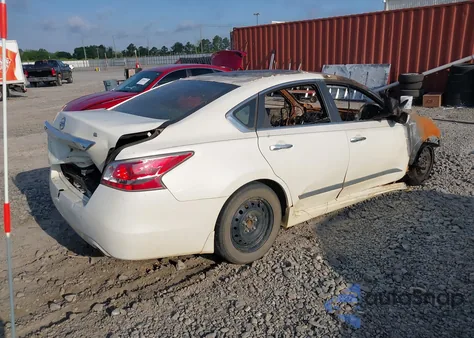 2015 Nissan Altima 2.5 S from USA, damaged, VIN 1N4AL3AP2FC464879